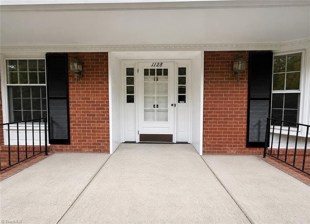 Stick/Site Built at 1128 Partridge Lane, Winston-Salem NC 27106, photo 3 of 24