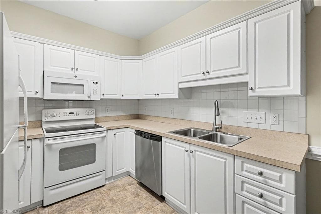 Stick/Site Built at 433 Peace Rollins Court, Kernersville NC 27284, photo 12 of 26
