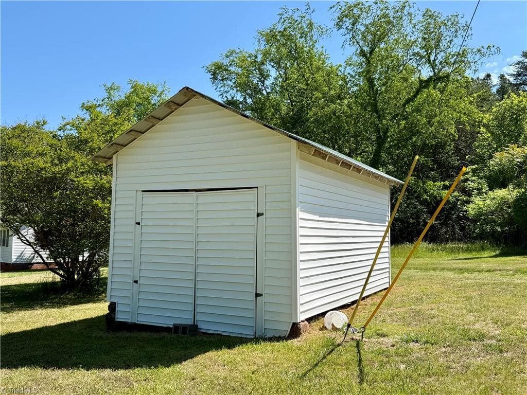 Stick/Site Built at 851 Case School Road, Mayodan NC 27027, photo 45 of 50