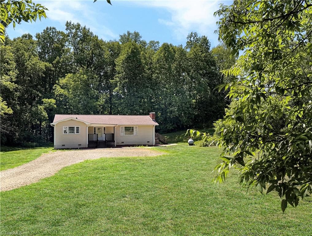 Stick/Site Built at 407 Brook Street, Wilkesboro NC 28697, photo 2 of 24