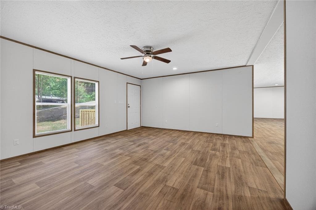 Manufactured Home at 170 Harvick Lane, Lexington NC 27292, Lexington, photo 9 of 43