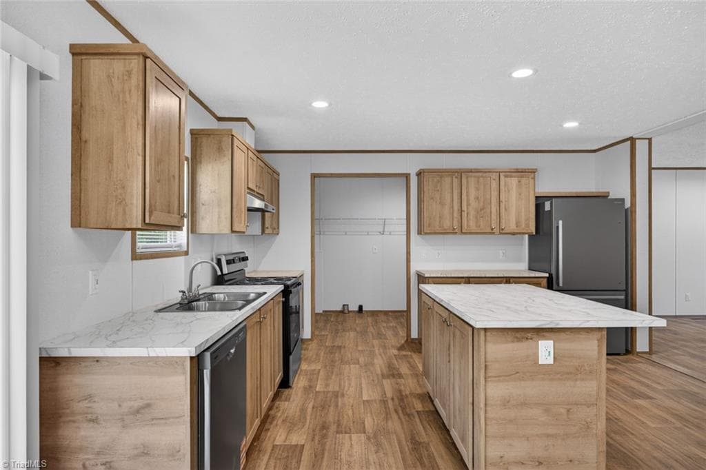 Manufactured Home at 170 Harvick Lane, Lexington NC 27292, Lexington, photo 15 of 43
