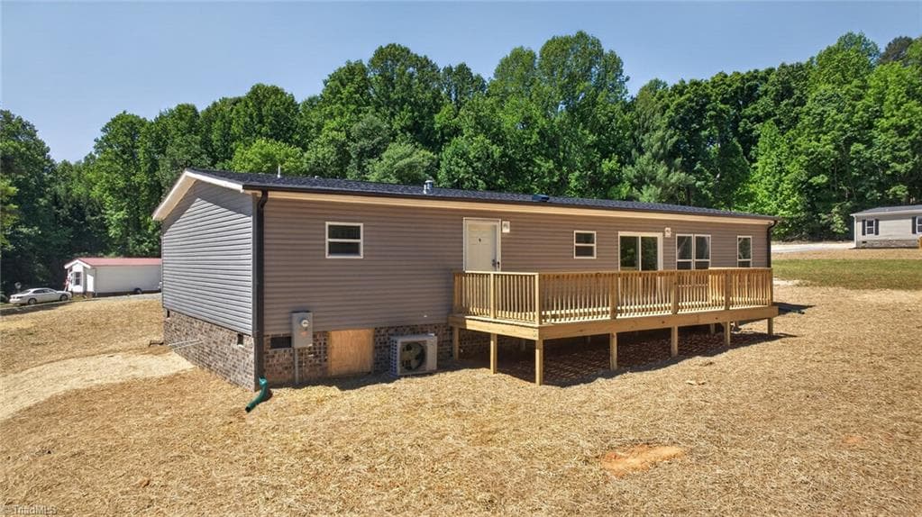 Manufactured Home at 194 Harvick Lane, Lexington NC 27292, Lexington, photo 40 of 43