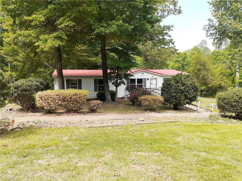 142 Hope Lane, Mocksville NC 27028