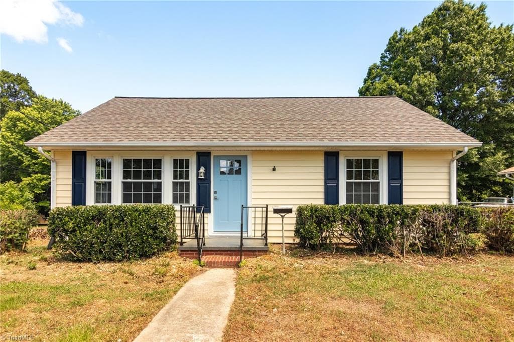 214 Moon Street, Thomasville NC 27360