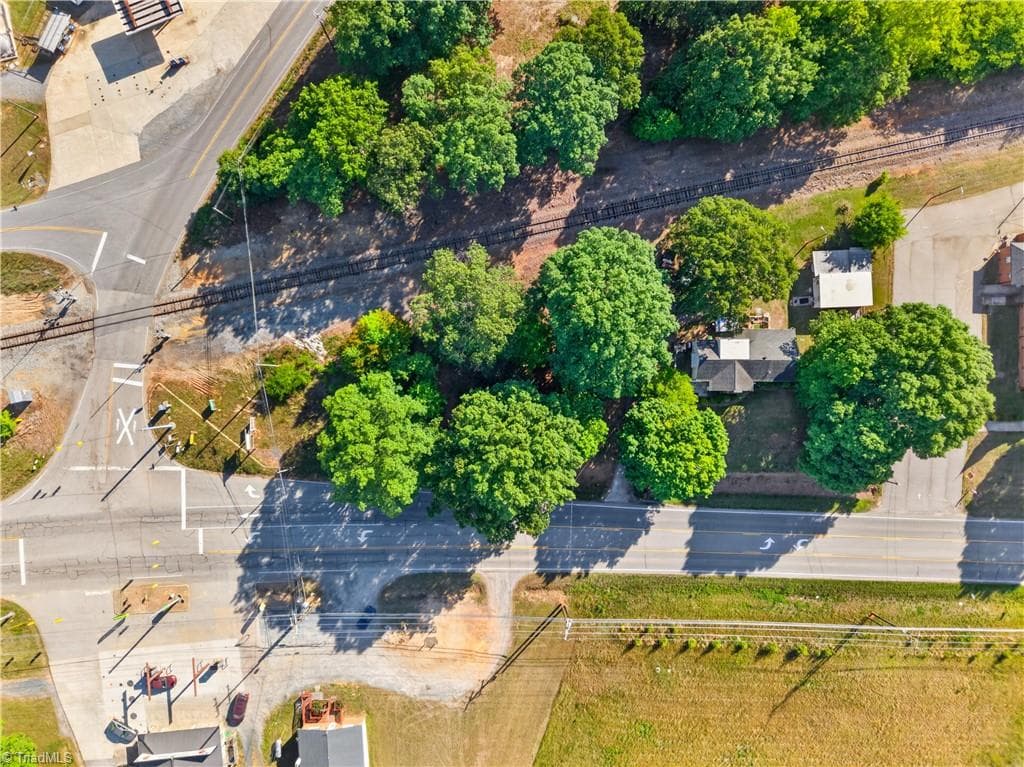 Remarks at 5717 US Highway 311, Sophia NC 27350, Sophia, photo 2 of 13