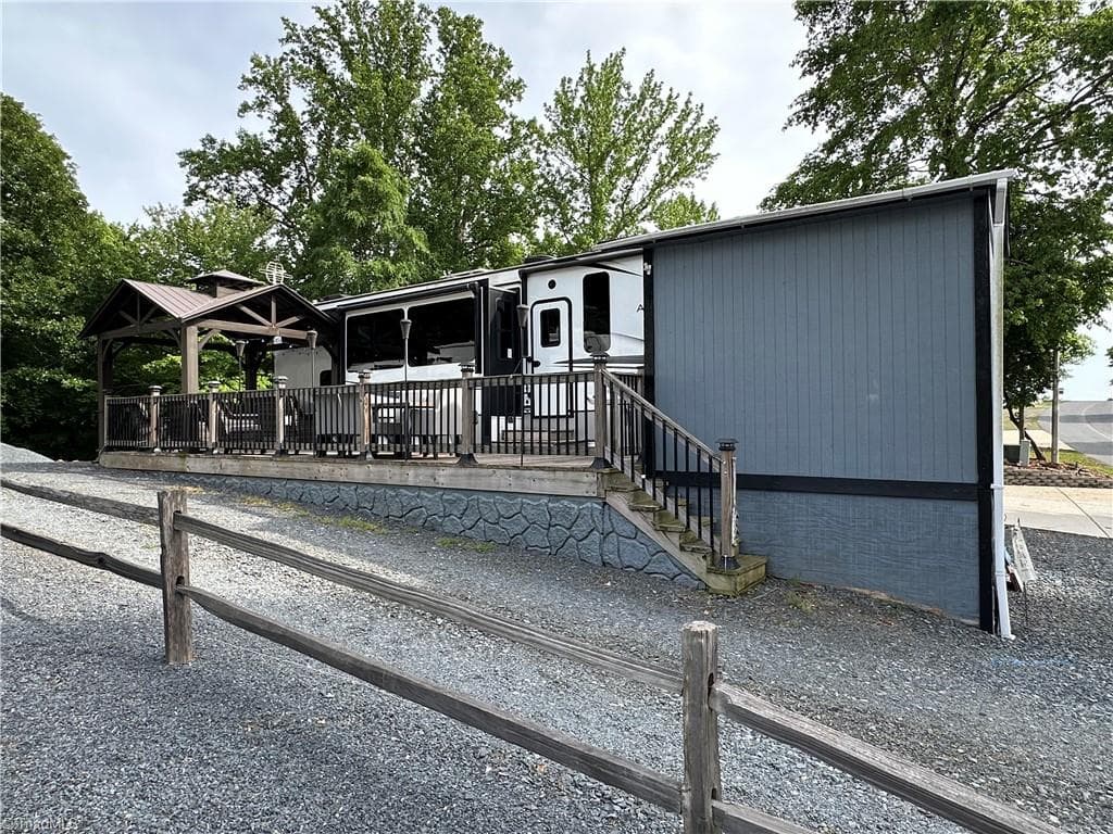 Manufactured Home at 133 Marina Drive, New London NC 28127, New London, photo 42 of 50