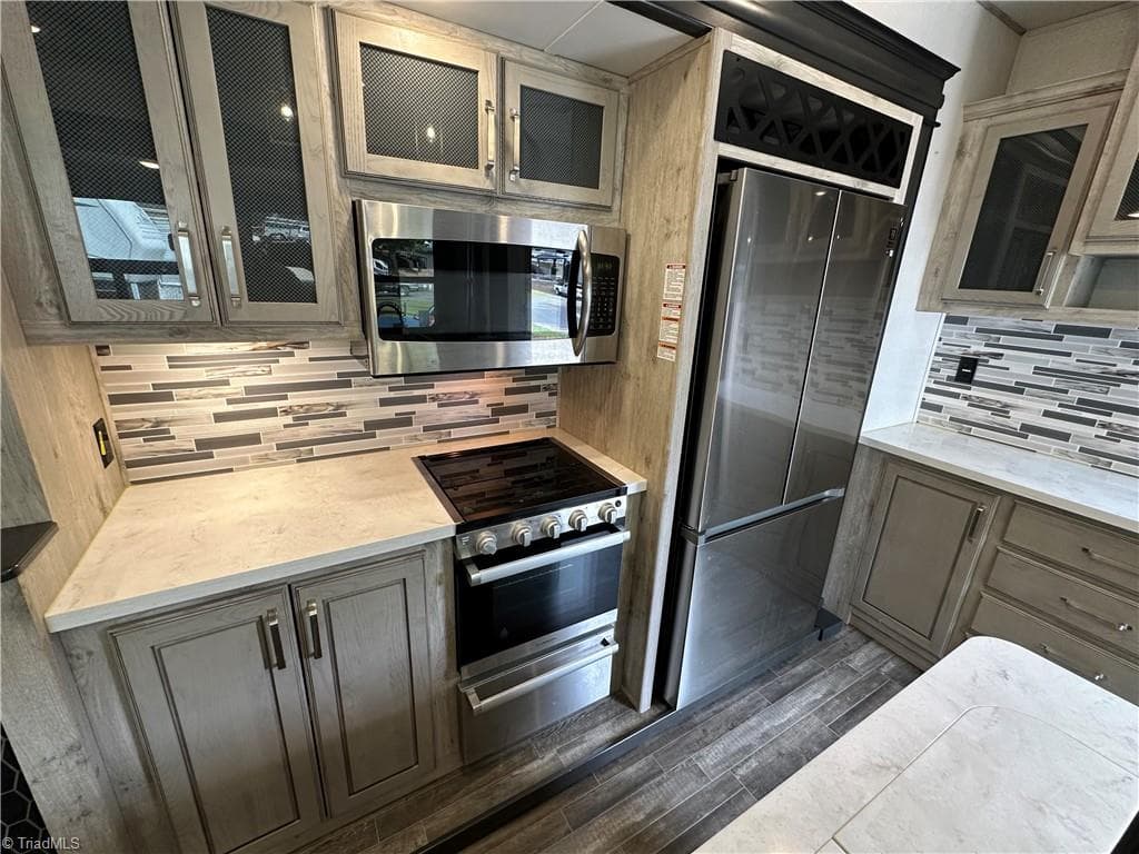Manufactured Home at 133 Marina Drive, New London NC 28127, New London, photo 12 of 50