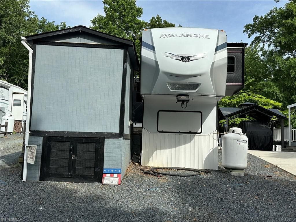 133 Marina Drive, New London NC 28127