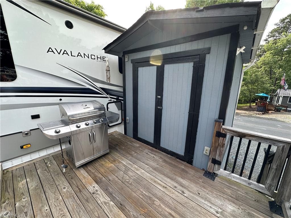 Manufactured Home at 133 Marina Drive, New London NC 28127, New London, photo 30 of 50