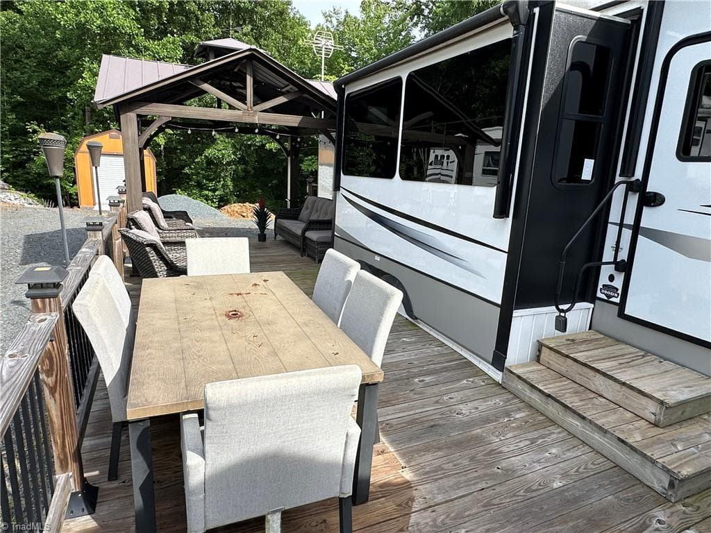Manufactured Home at 133 Marina Drive, New London NC 28127, New London, photo 31 of 50