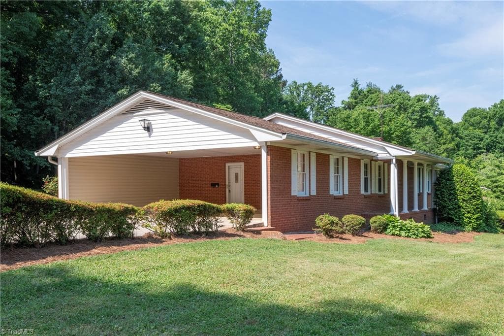 Stick/Site Built at 197 Elm Street, Mocksville NC 27028, photo 2 of 39
