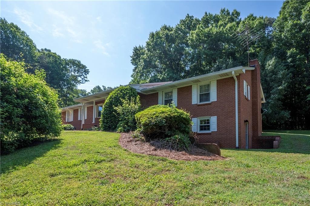 Stick/Site Built at 197 Elm Street, Mocksville NC 27028, photo 6 of 39
