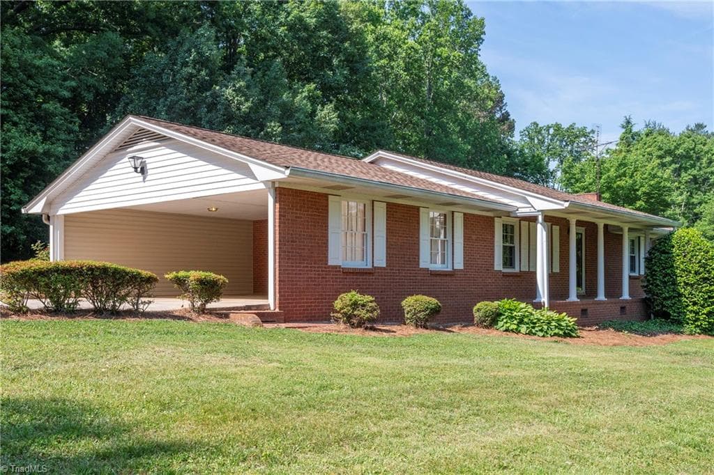 Stick/Site Built at 197 Elm Street, Mocksville NC 27028, photo 3 of 39