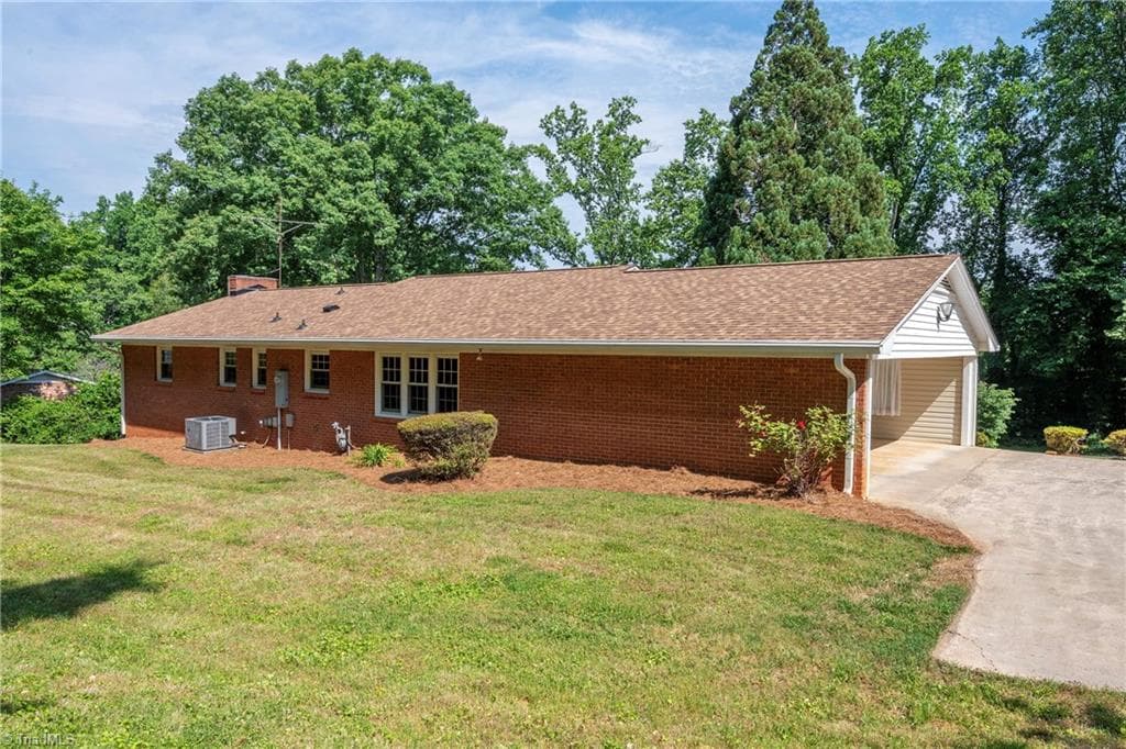 Stick/Site Built at 197 Elm Street, Mocksville NC 27028, photo 9 of 39