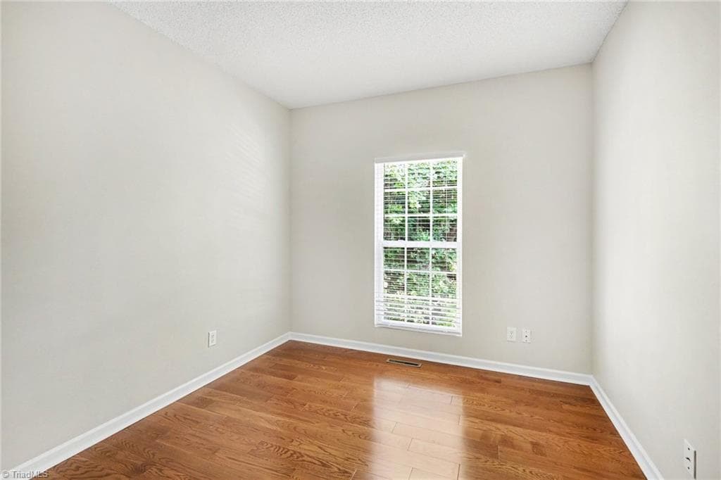 Stick/Site Built at 349 Ivy Park Lane, Winston-Salem NC 27104, Winston-Salem, photo 10 of 24