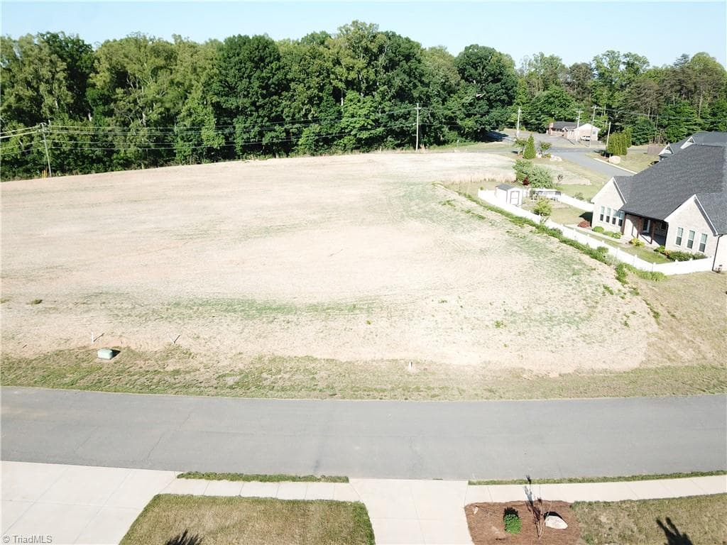 Single Family Residence at 106 Sandstone Drive, King NC 27021, photo 2 of 3