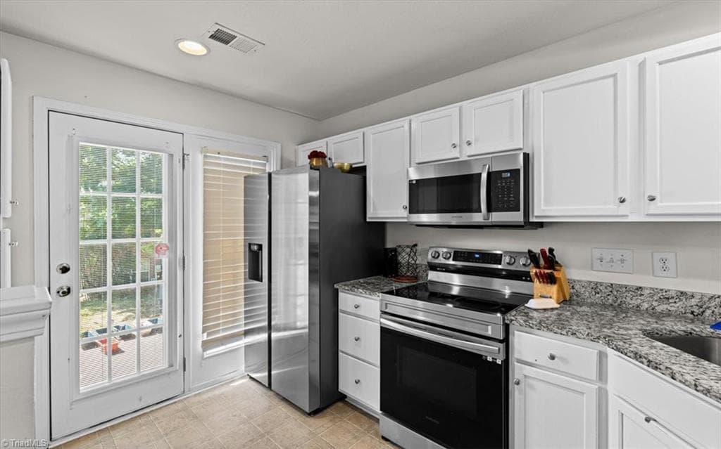 Stick/Site Built at 3033 Renaissance Parkway, Jamestown NC 27282, Jamestown, photo 10 of 32