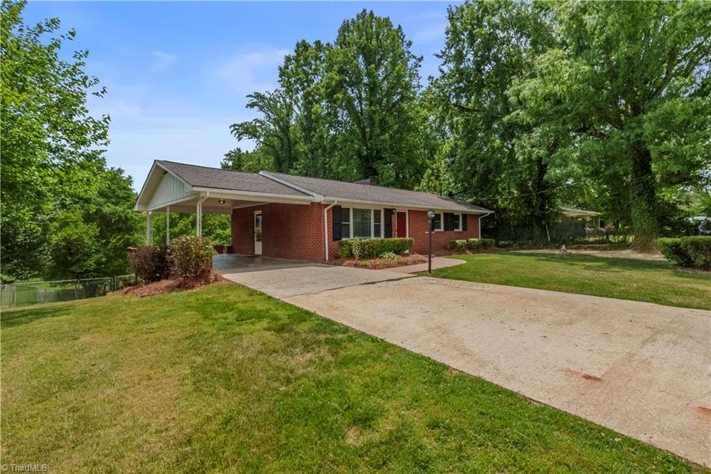 143 Gwynwood Drive, Mount Airy NC 27030