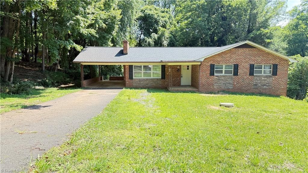 134 Carolina Avenue, Mount Airy NC 27030