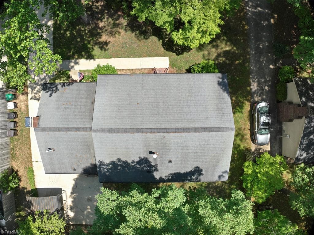 Stick/Site Built at 1711 Scarborough Road, High Point NC 27265, photo 4 of 33