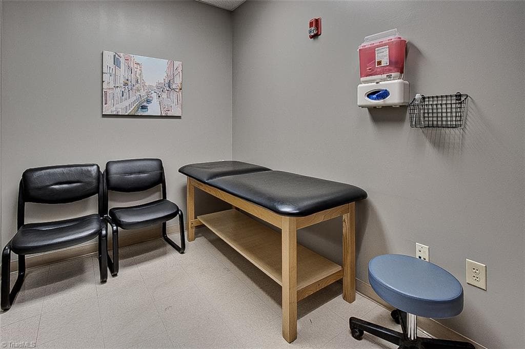 Medical at 610 N Fayetteville Street # 100, Asheboro NC 27203, Asheboro, photo 21 of 98