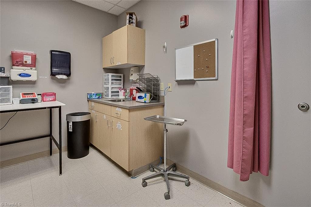 Medical at 610 N Fayetteville Street # 100, Asheboro NC 27203, Asheboro, photo 79 of 98