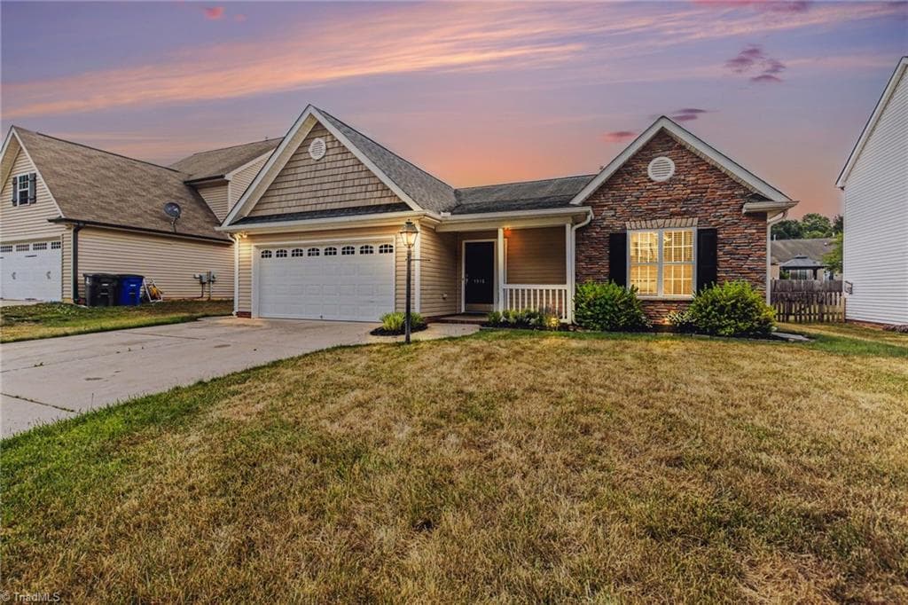 1915 Longburn Drive, Kernersville NC 27284