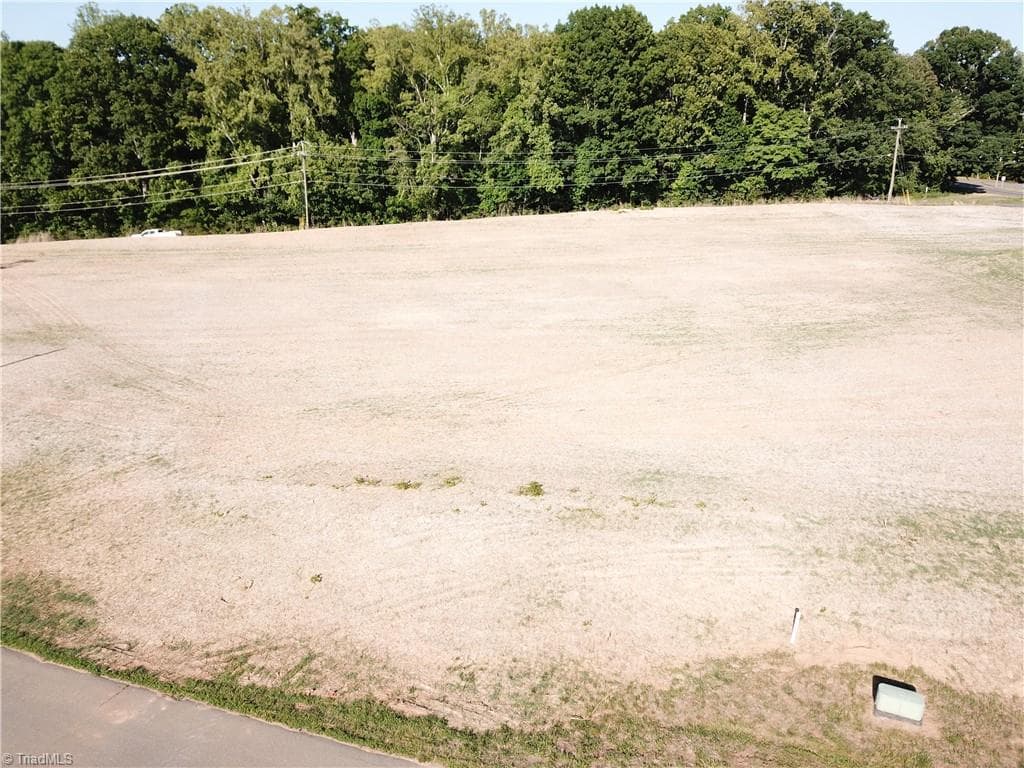 Single Family Residence at 110 Sandstone Drive, King NC 27021, photo 2 of 2