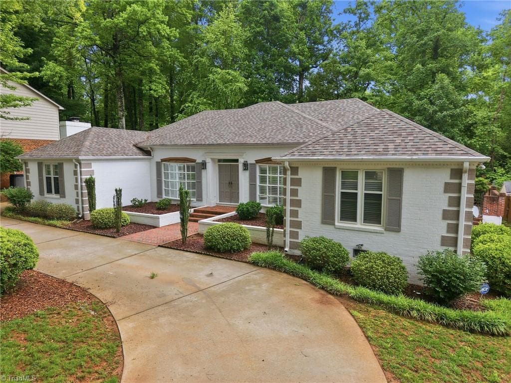 Stick/Site Built at 702 Westminster Drive, Greensboro NC 27410, photo 6 of 42