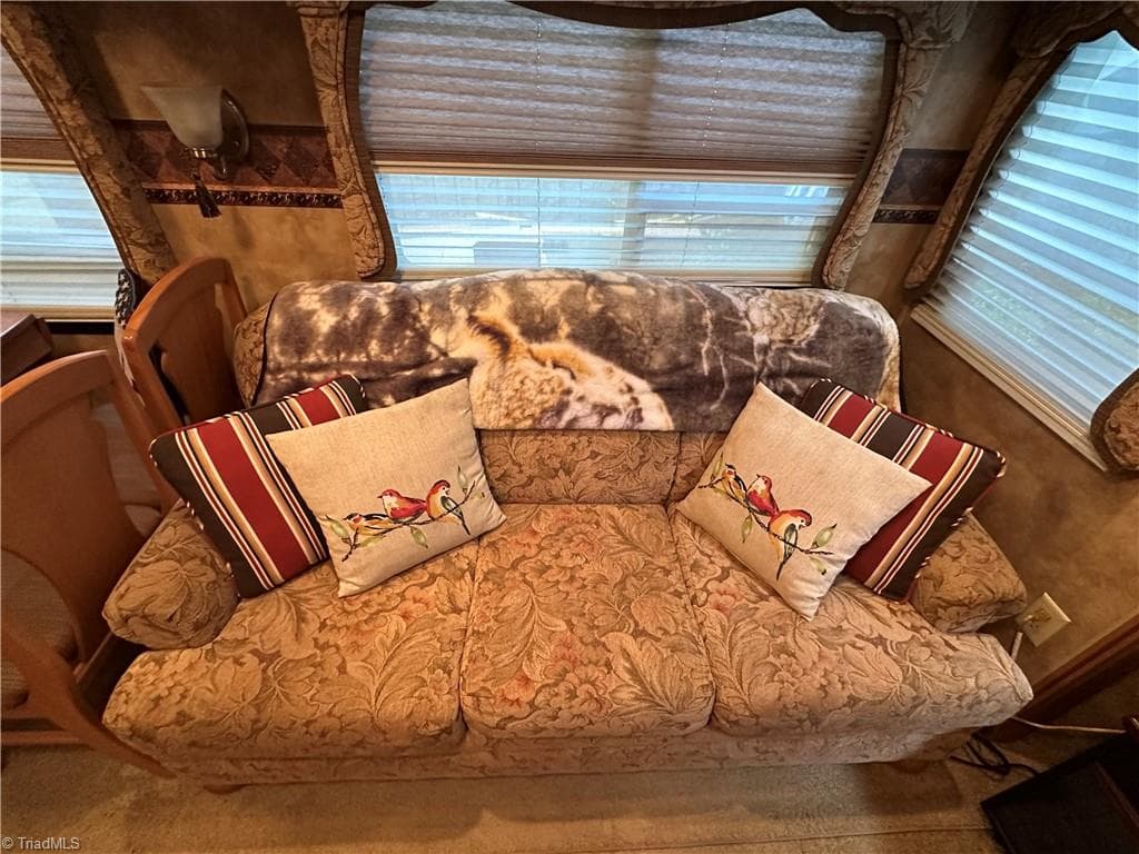 Manufactured Home at 114 Oak Street, New London NC 28127, photo 7 of 50