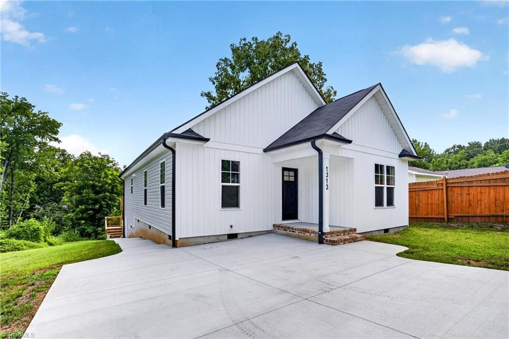 1313 Kearns Alley, High Point NC 27260