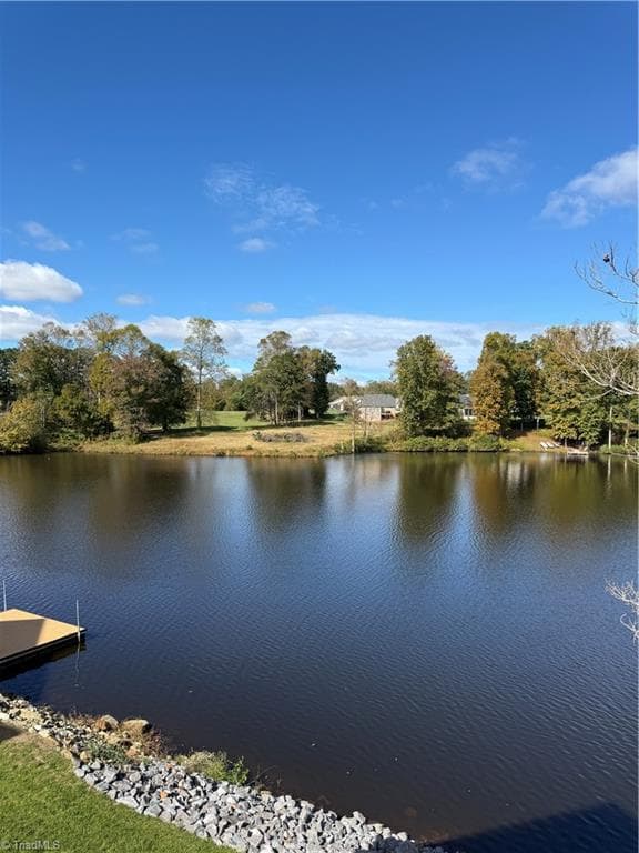 Single Family Residence at 184 Reserve Drive, Mocksville NC 27028, photo 2 of 2