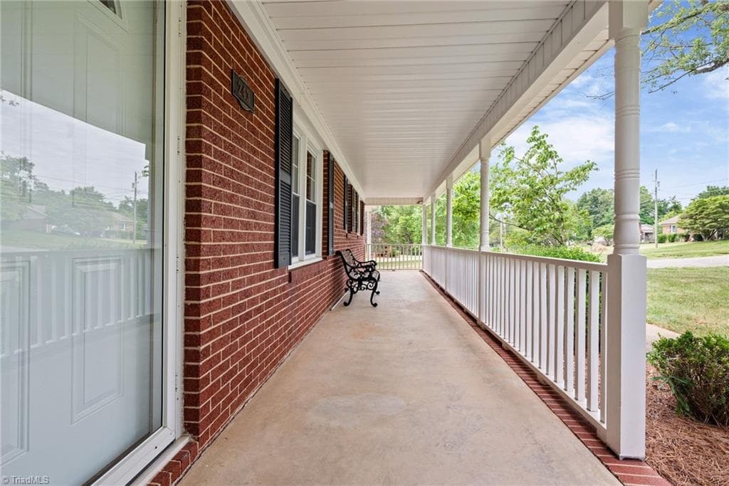 Stick/Site Built at 243 Farmingdale Avenue, Winston-Salem NC 27107, Winston-Salem, photo 9 of 49