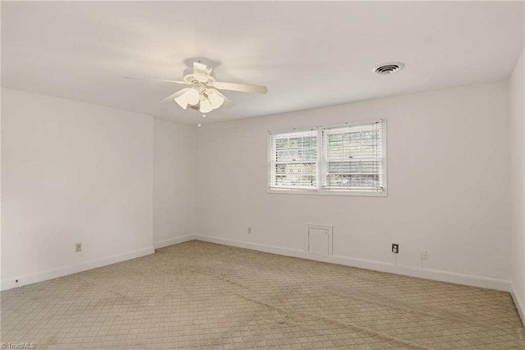 Stick/Site Built at 612 Hertford Road, Winston-Salem NC 27104, Winston-Salem, photo 28 of 48
