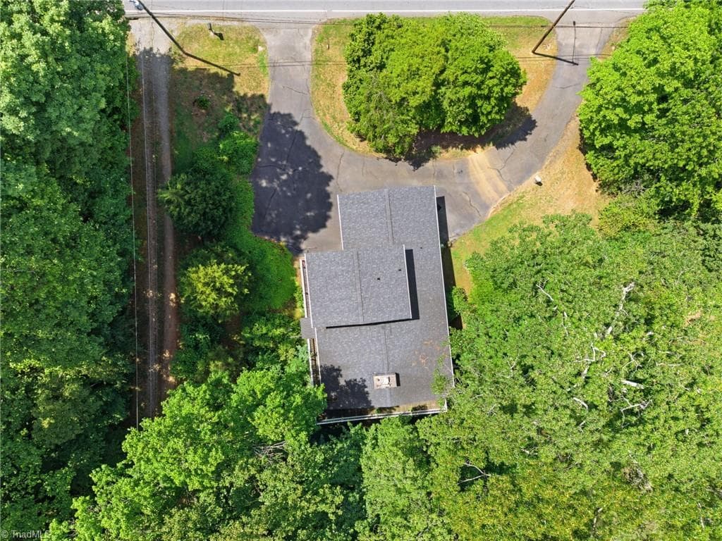Stick/Site Built at 4701 New Walkertown Road, Walkertown NC 27051, Walkertown, photo 39 of 42