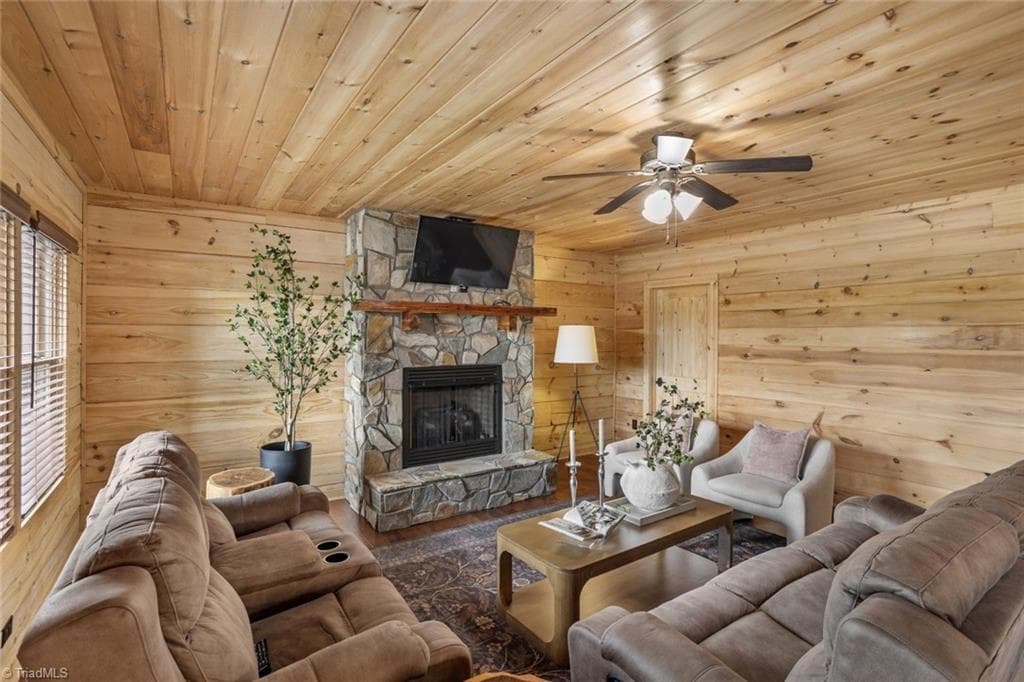Stick/Site Built at 1732 Waters Edge Drive, Granite Falls NC 28630, Granite Falls, photo 12 of 41