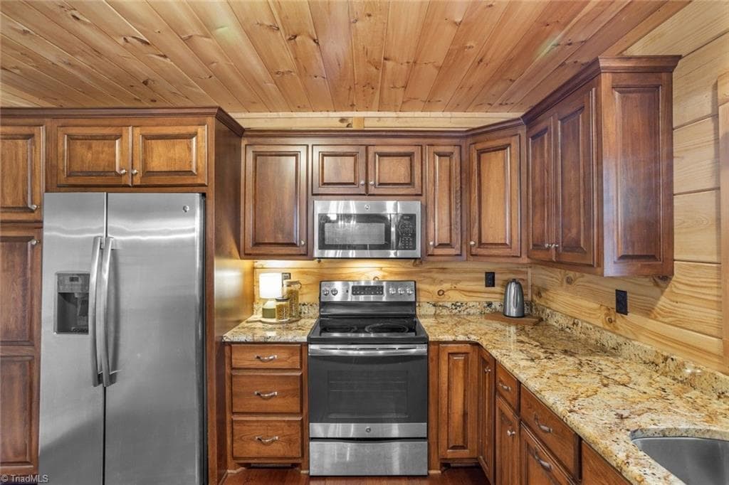 Stick/Site Built at 1732 Waters Edge Drive, Granite Falls NC 28630, Granite Falls, photo 18 of 41