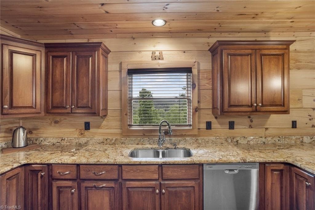 Stick/Site Built at 1732 Waters Edge Drive, Granite Falls NC 28630, Granite Falls, photo 19 of 41