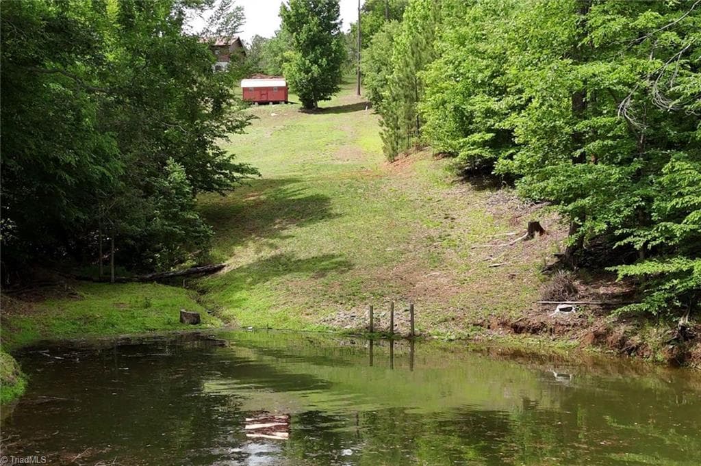 Stick/Site Built at 1732 Waters Edge Drive, Granite Falls NC 28630, Granite Falls, photo 4 of 41