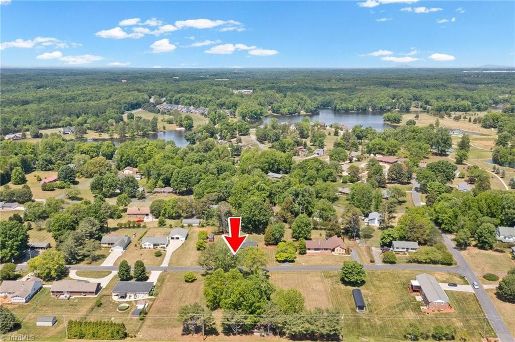 Stick/Site Built at 154 Meadowview Road, Mocksville NC 27028, photo 4 of 29
