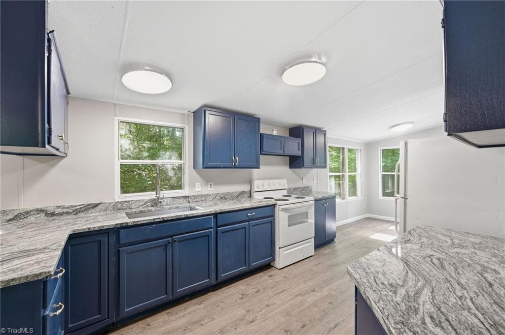 Manufactured Home at 6041 Burlington Road, Gibsonville NC 27249, photo 17 of 30