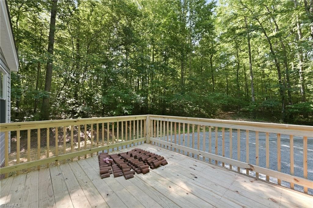 Manufactured Home at 6041 Burlington Road, Gibsonville NC 27249, photo 7 of 30