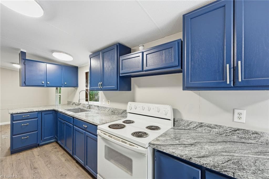 Manufactured Home at 6041 Burlington Road, Gibsonville NC 27249, photo 19 of 30