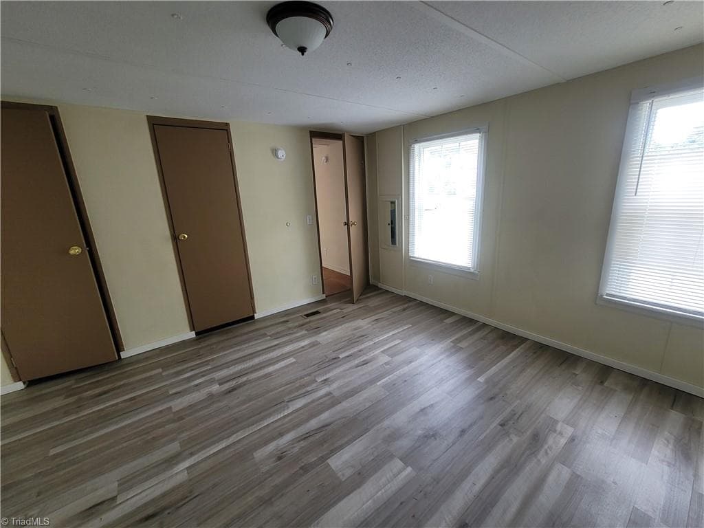 Manufactured Home at 157 College Village Drive, Eden NC 27288, photo 17 of 29
