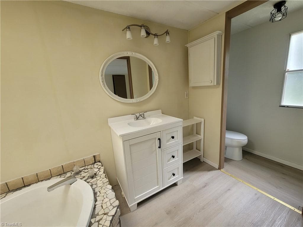 Manufactured Home at 157 College Village Drive, Eden NC 27288, photo 18 of 29