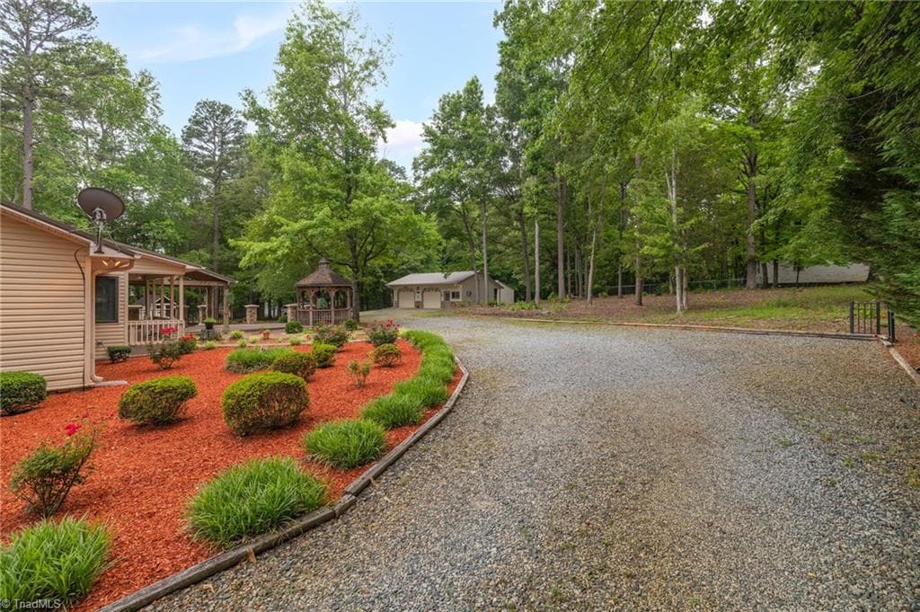 Stick/Site Built at 104 Willowbrook Drive, Thomasville NC 27360, photo 38 of 50