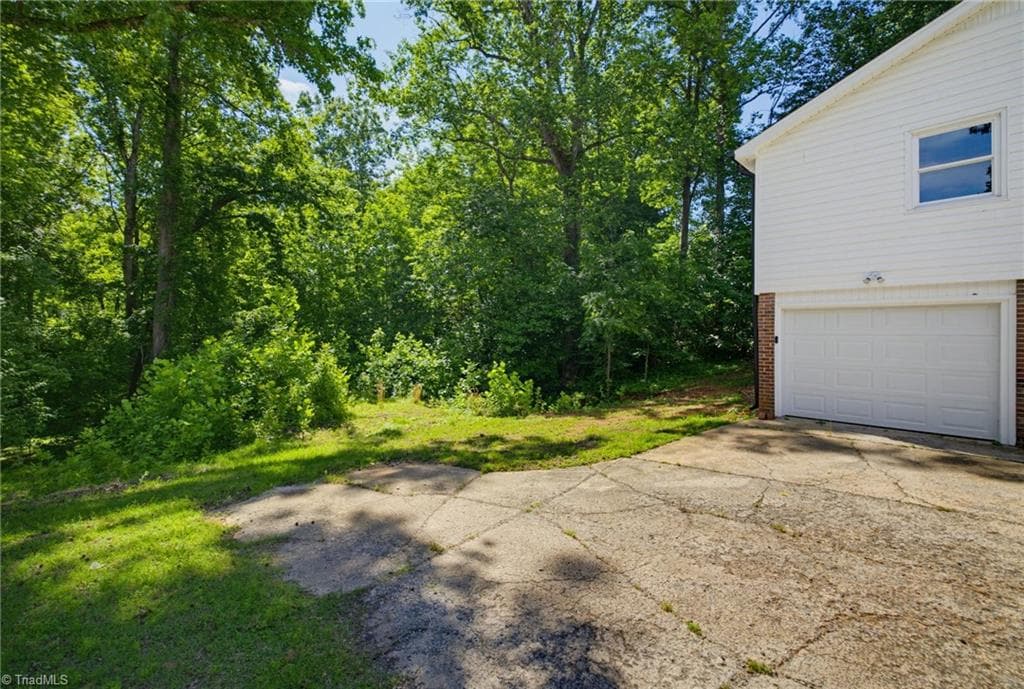 Stick/Site Built at 821 Prince Edward Road, Kernersville NC 27284, photo 29 of 30