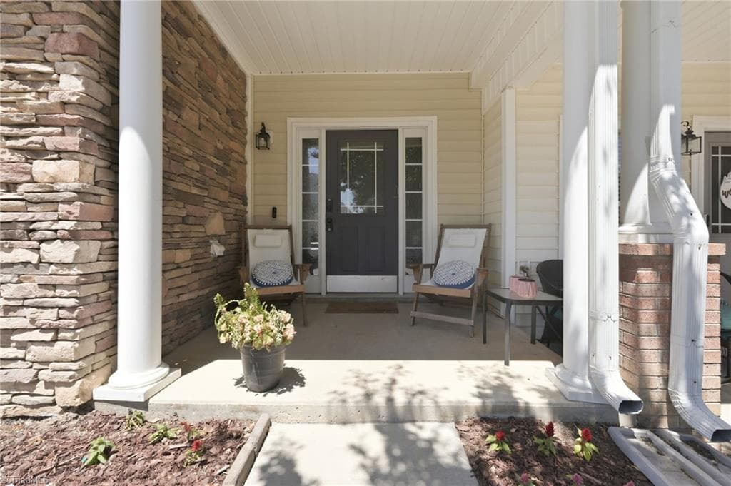 Stick/Site Built at 4019 Comrie Lane, Burlington NC 27215, Burlington, photo 3 of 33