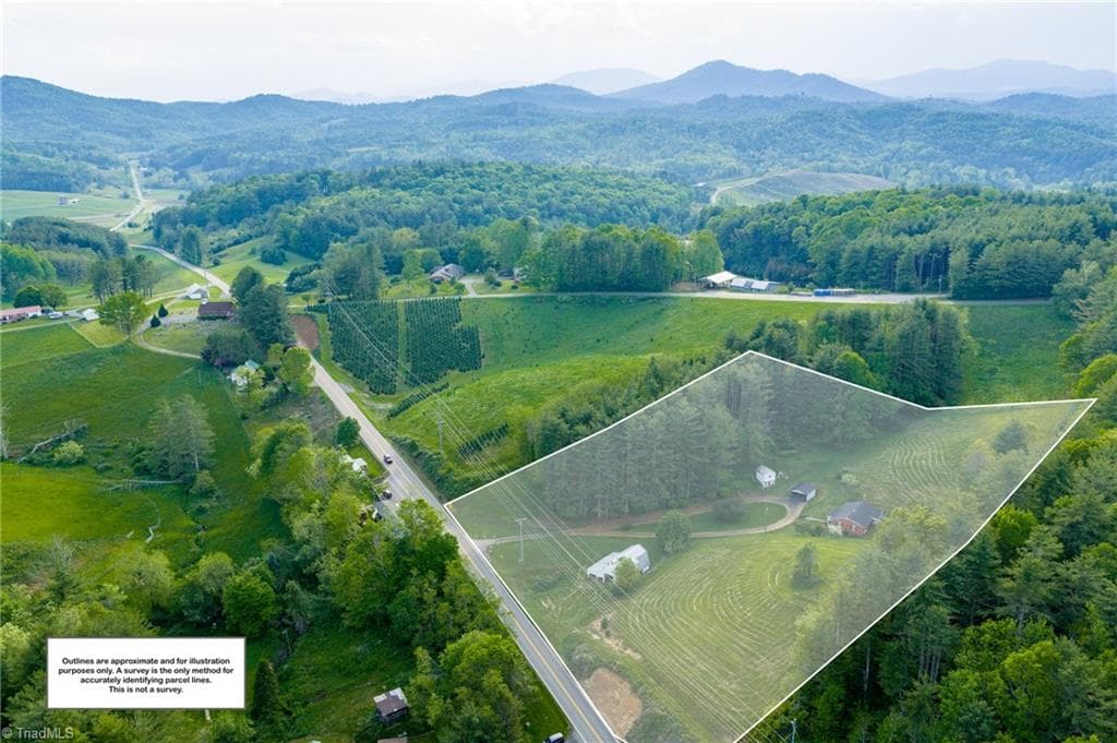 Stick/Site Built at 8693 NC Highway 88 E, Laurel Springs NC 28644, photo 34 of 44